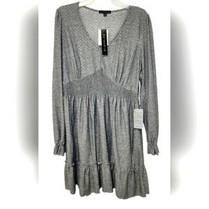 Effortlessly Chic: The Long Sleeve Grey Peasant Dress NWT
